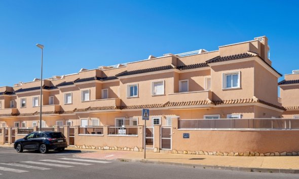 Resale - Terraced house / Townhouse - Orihuela Costa - Lomas de Cabo Roig