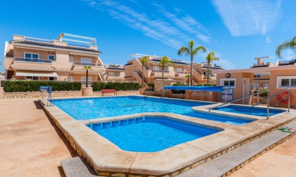 Resale - Terraced house / Townhouse - Orihuela Costa - Lomas de Cabo Roig