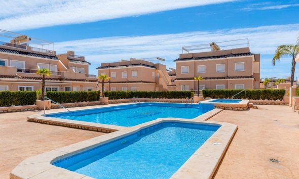Resale - Terraced house / Townhouse - Orihuela Costa - Lomas de Cabo Roig