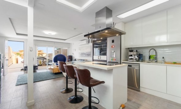 Resale - Terraced house / Townhouse - Torrevieja - Los Balcones