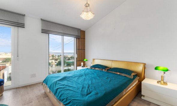 Resale - Terraced house / Townhouse - Torrevieja - Los Balcones