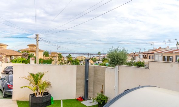 Resale - Terraced house / Townhouse - Torrevieja - Los Balcones