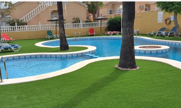 Resale - Villa - Torrevieja - Los Altos