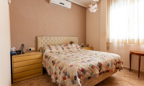 Resale - Villa - Torrevieja - Los Altos