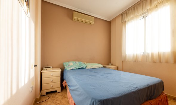 Resale - Villa - Torrevieja - Los Altos