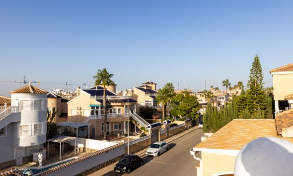 Resale - Villa - Torrevieja - Los Altos