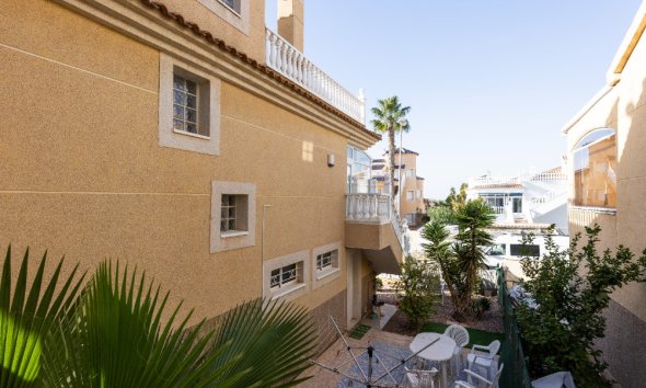 Resale - Villa - Torrevieja - Los Altos