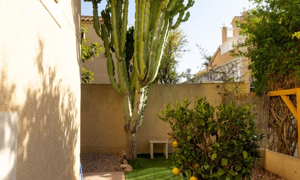 Resale - Villa - Torrevieja - Los Altos