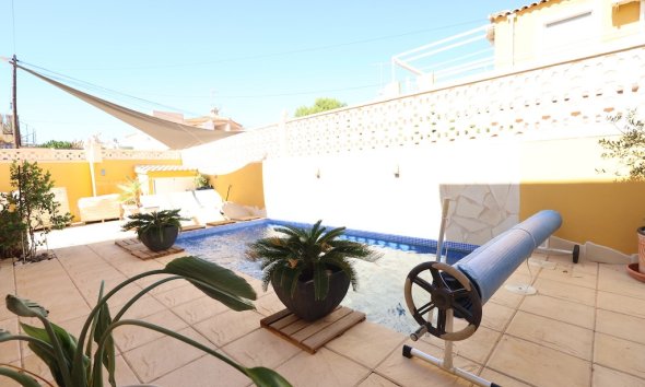 Resale - Villa - Orihuela Costa - Lomas de Cabo Roig