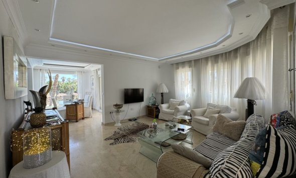 Resale - Villa - Orihuela Costa - Las Ramblas