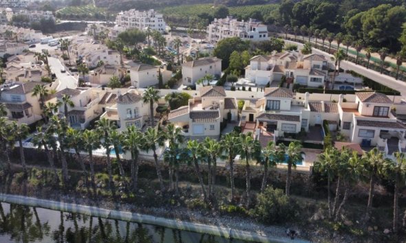 Resale - Villa - Orihuela Costa - Las Ramblas