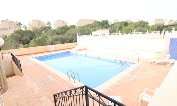 Resale - Villa - Orihuela Costa - Playa Flamenca
