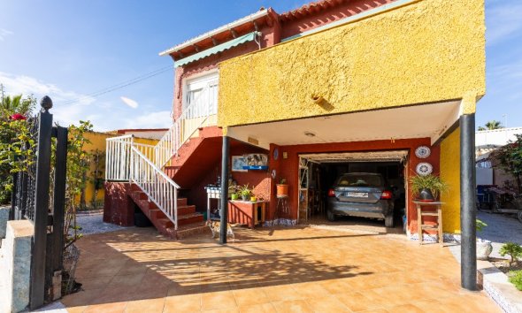 Resale - Villa - Punta Prima