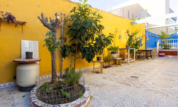 Resale - Villa - Punta Prima