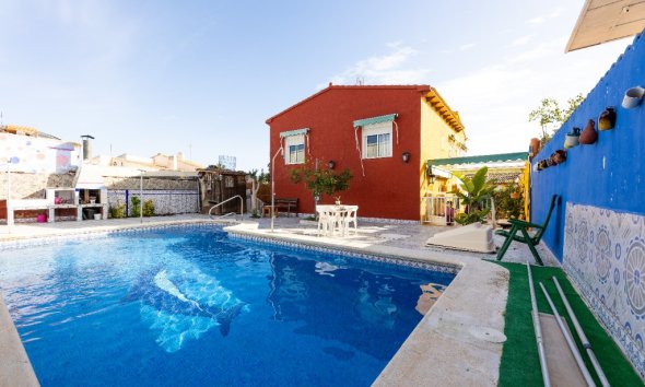 Resale - Villa - Punta Prima