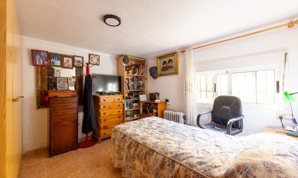 Resale - Villa - Punta Prima