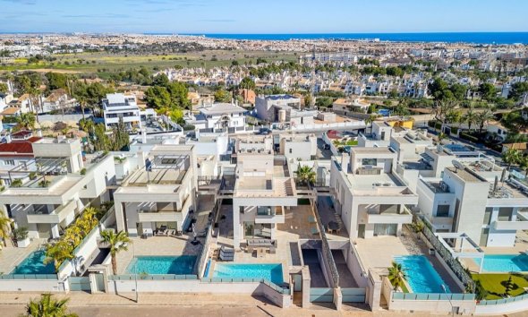 Resale - Villa - Orihuela Costa - Villamartín