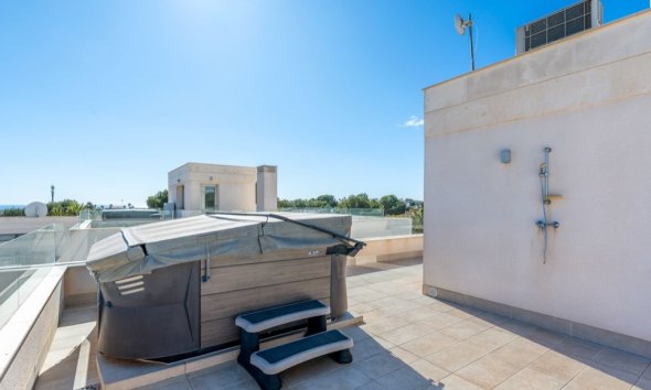 Resale - Villa - Orihuela Costa - Villamartín