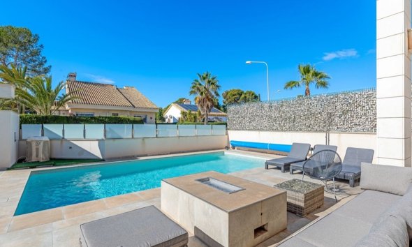 Resale - Villa - Orihuela Costa - Villamartín