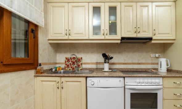 Resale - Villa - Torrevieja - Los Altos