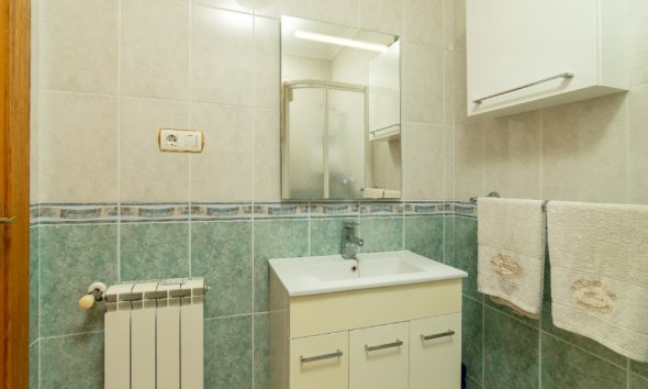 Resale - Villa - Torrevieja - Los Altos