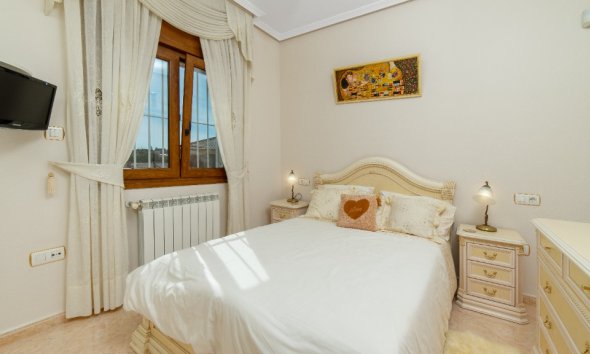 Resale - Villa - Torrevieja - Los Altos