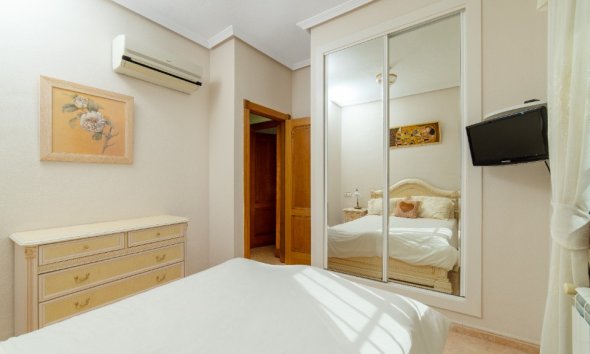 Resale - Villa - Torrevieja - Los Altos