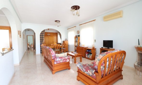 Resale - Villa - Torrevieja - Los Balcones
