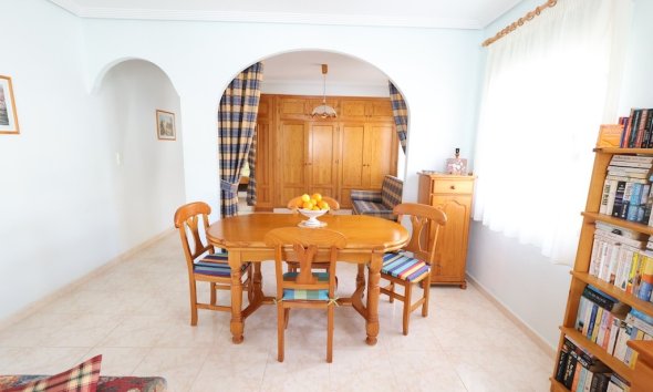 Resale - Villa - Torrevieja - Los Balcones