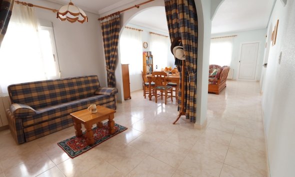 Resale - Villa - Torrevieja - Los Balcones