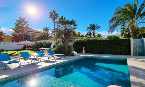 Resale - Villa - Orihuela Costa - Playa Flamenca