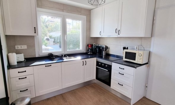 Resale - Villa - Orihuela Costa - Playa Flamenca