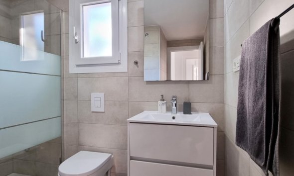 Resale - Villa - Orihuela Costa - Playa Flamenca