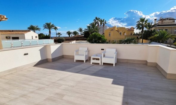 Resale - Villa - Orihuela Costa - Playa Flamenca