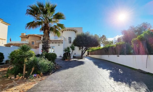 Resale - Villa - Orihuela Costa - Playa Flamenca