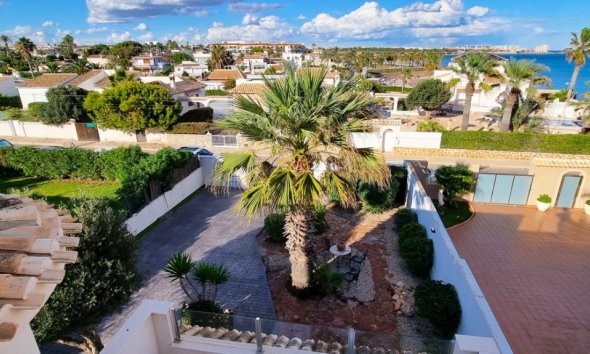 Resale - Villa - Orihuela Costa - Playa Flamenca