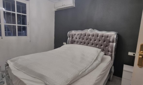 Resale - Apartment - Torrevieja - Los Balcones