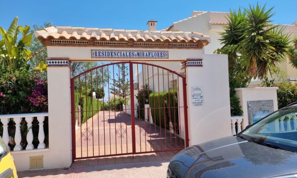 Resale - Apartment - Torrevieja - Los Balcones