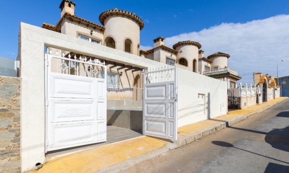 Reventa - Villa - Orihuela Costa - Villamartín