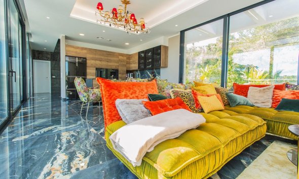 Resale - Villa - Las Colinas - Las Colinas Golf