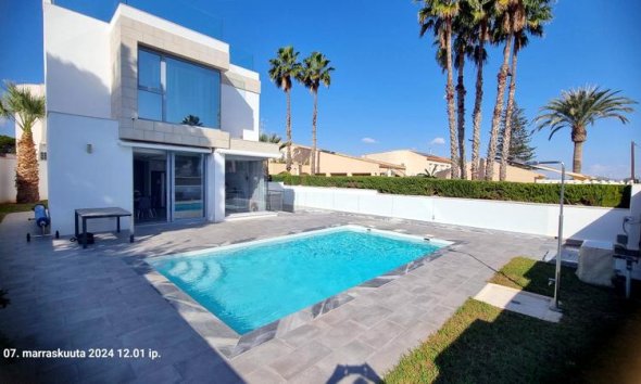 Resale - Villa - Torrevieja - Los Balcones
