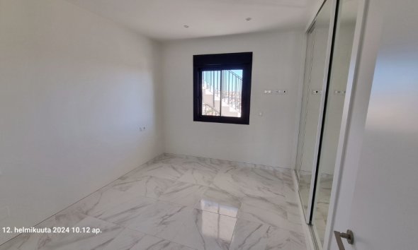 Resale - Apartment - Orihuela Costa - Villamartin