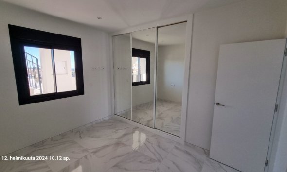 Resale - Apartment - Orihuela Costa - Villamartin
