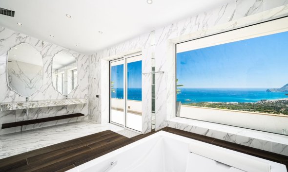 Resale - Villa - Altea