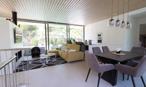 Resale - Villa - Las Colinas - Las Colinas Golf