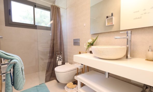 Resale - Villa - Las Colinas - Las Colinas Golf