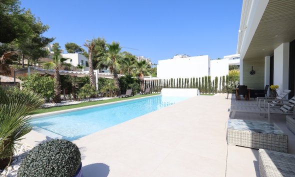 Resale - Villa - Las Colinas - Las Colinas Golf