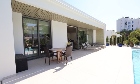 Resale - Villa - Las Colinas - Las Colinas Golf
