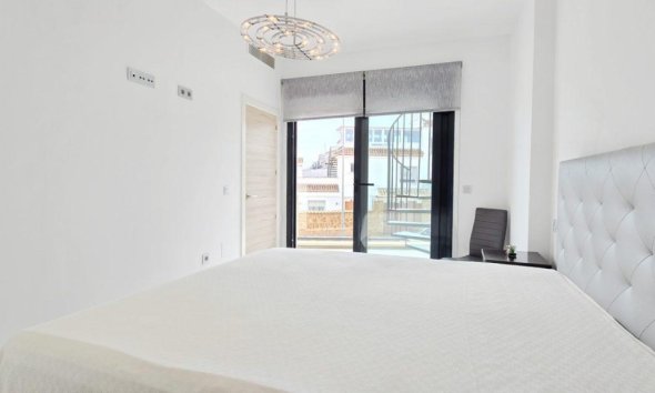 Resale - Villa - Orihuela Costa - Villamartín