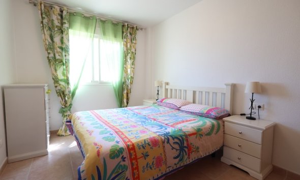 Resale - Apartment - Orihuela Costa - Campoamor